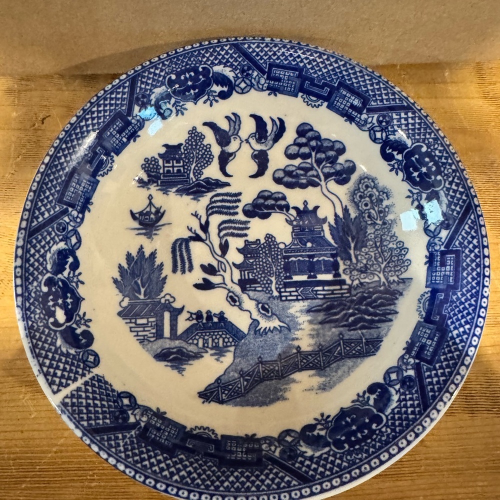 Vintage Japanese Blue Willow Bowl. 6"